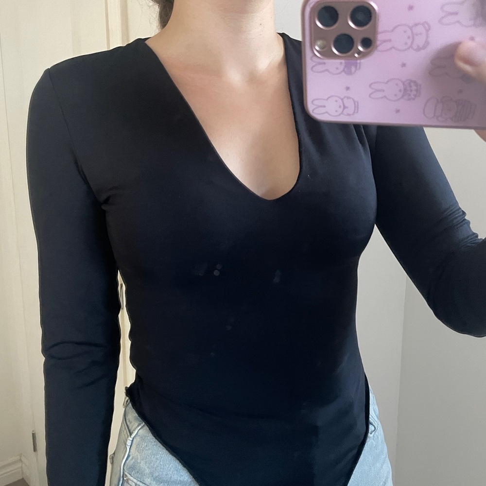 Zara Black V-Neck Long Sleeve Bodysuit